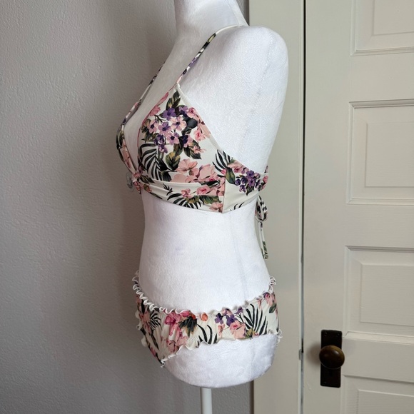 Pink and Purple Bikini Set with Tropical Floral Design - Picture 5 of 13